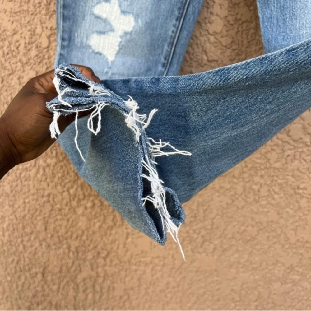 Levi’s 511 Jeans Men’s 32x30 Light‎ Blue Distressed Denim 5-pocket Style Raw Hem